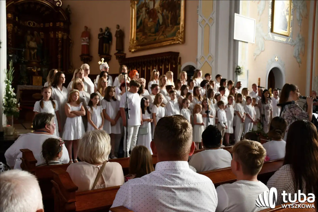 Wielbili śpiewem (VIDEO)