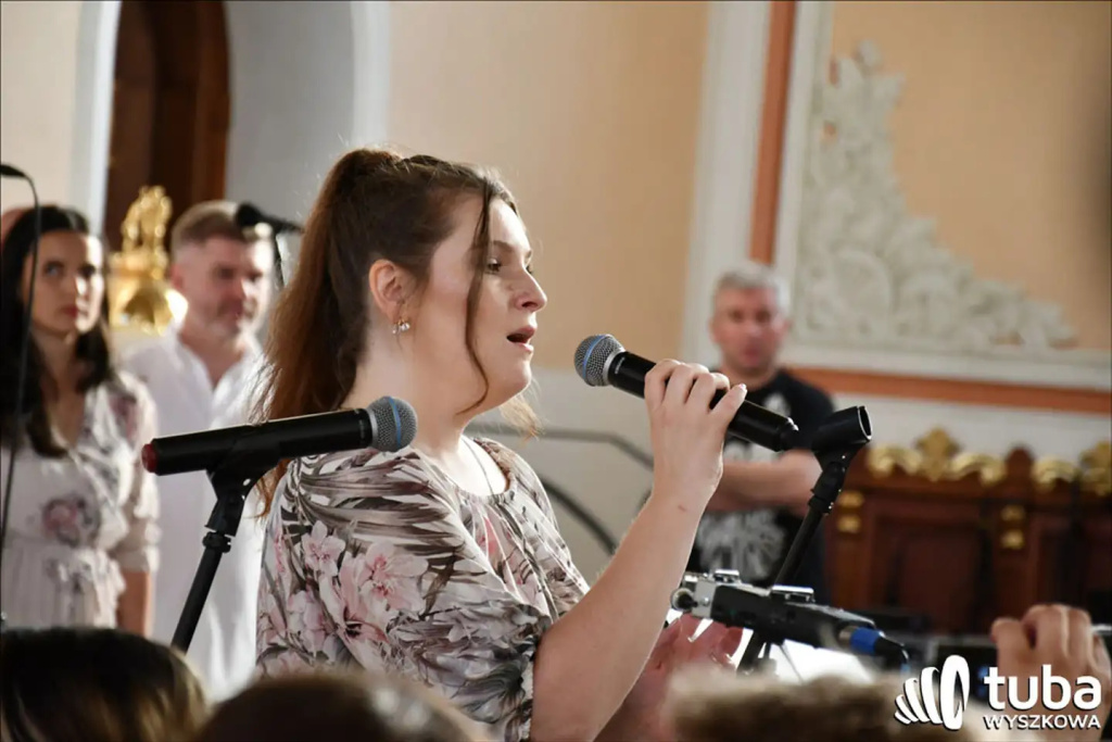 Wielbili śpiewem (VIDEO)