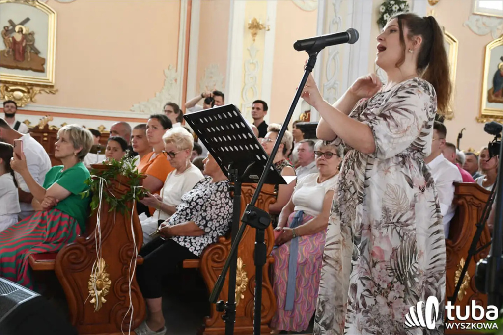 Wielbili śpiewem (VIDEO)