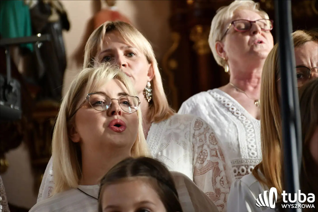 Wielbili śpiewem (VIDEO)