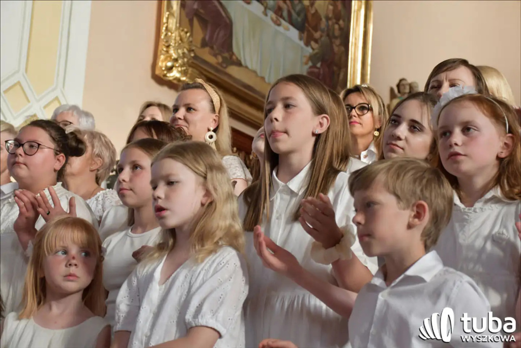 Wielbili śpiewem (VIDEO)