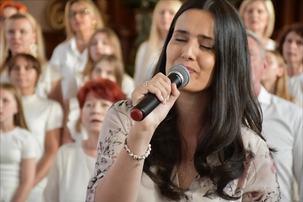 Wielbili śpiewem (VIDEO)