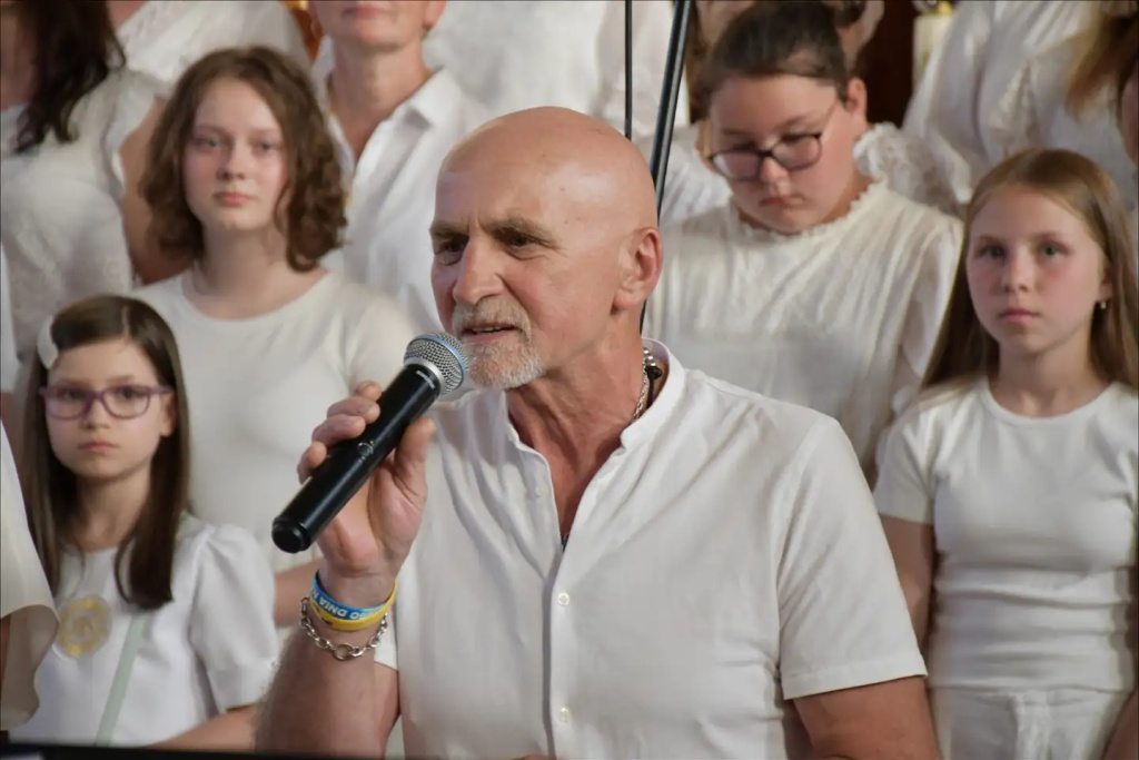 Wielbili śpiewem (VIDEO)