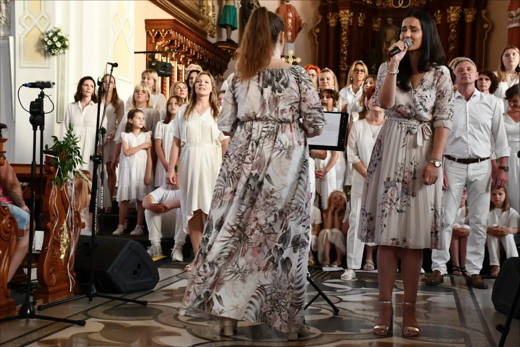 Wielbili śpiewem (VIDEO)