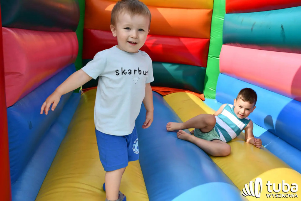 Po sąsiedzku i rodzinnie bawili się w Leszczydole-Nowinach (VIDEO)