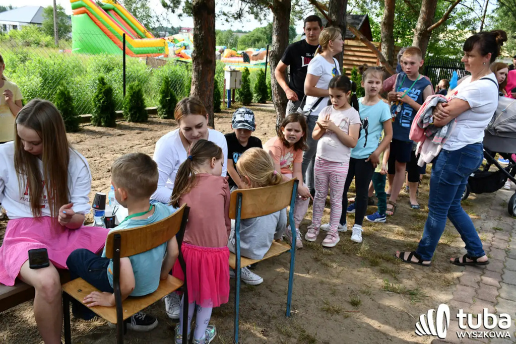 Po sąsiedzku i rodzinnie bawili się w Leszczydole-Nowinach (VIDEO)