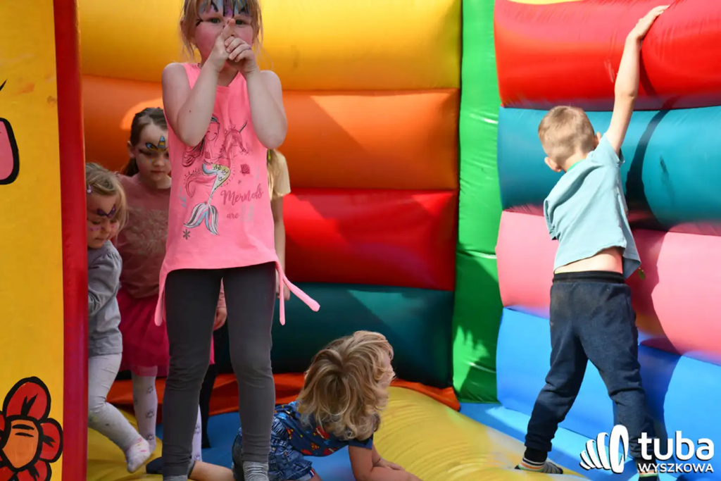 Po sąsiedzku i rodzinnie bawili się w Leszczydole-Nowinach (VIDEO)