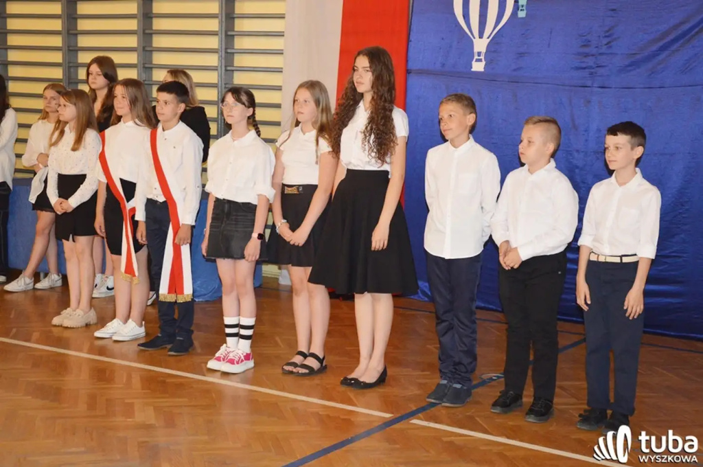 Uczniowie gminy Wyszków uroczyście zakończyli rok szkolny 2022/2023