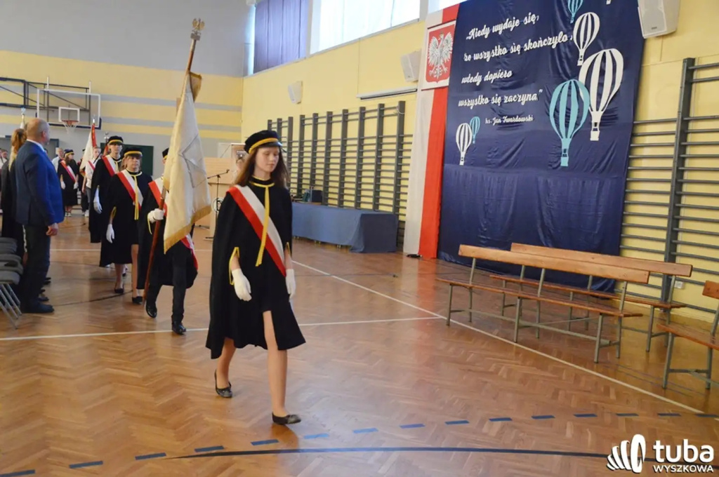 Uczniowie gminy Wyszków uroczyście zakończyli rok szkolny 2022/2023
