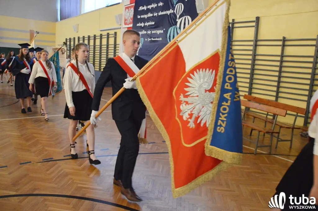 Uczniowie gminy Wyszków uroczyście zakończyli rok szkolny 2022/2023