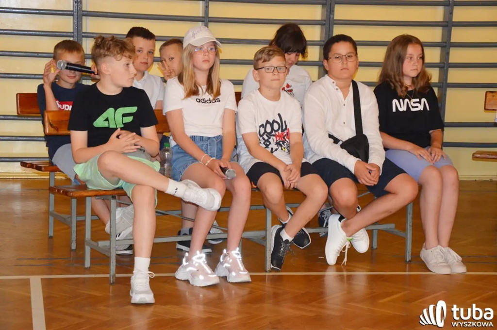 Uczniowie gminy Wyszków uroczyście zakończyli rok szkolny 2022/2023