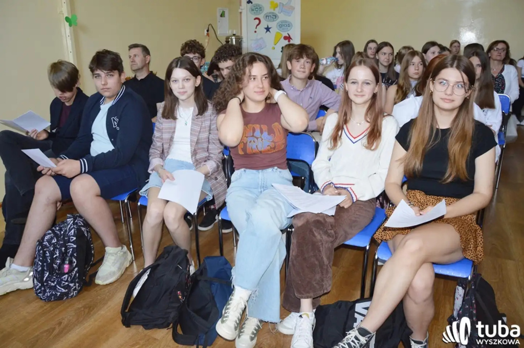 Uczniowie gminy Wyszków uroczyście zakończyli rok szkolny 2022/2023