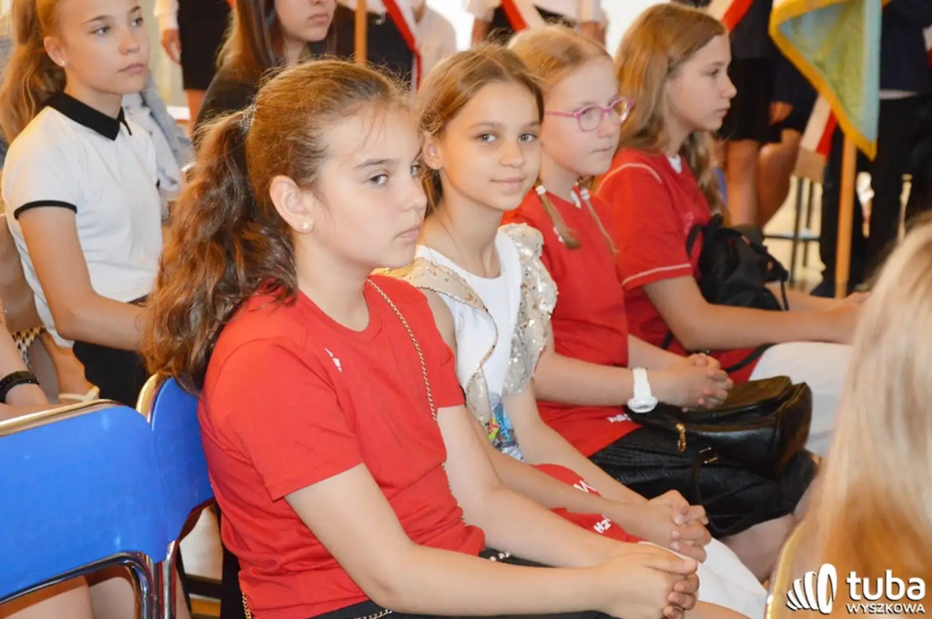 Uczniowie gminy Wyszków uroczyście zakończyli rok szkolny 2022/2023
