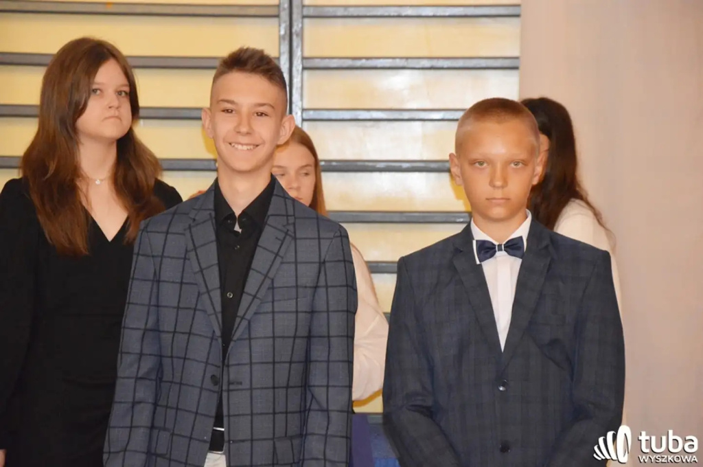 Uczniowie gminy Wyszków uroczyście zakończyli rok szkolny 2022/2023
