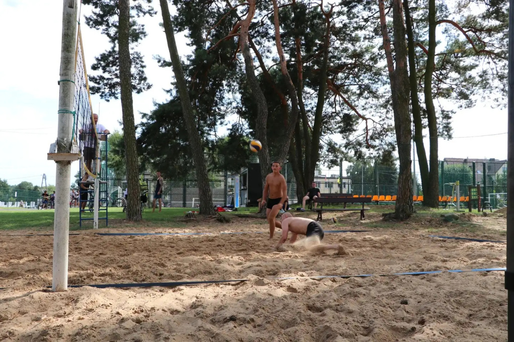 Siatkarskie zakończenie wakacji w Długosiodle