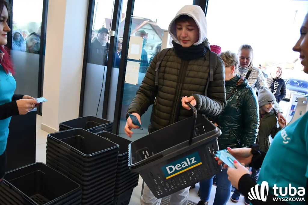 Wielkie otwarcie sklepu Dealz w Łochowie!