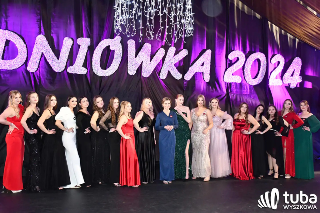 Tanecznym krokiem w dorosłość. Studniówka 2024 Zespołu Szkół nr 1 (VIDEO)
