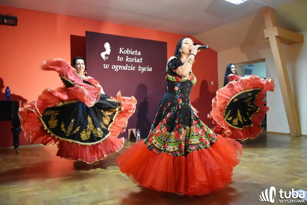 “Kobieta to kwiat w ogrodzie życia”