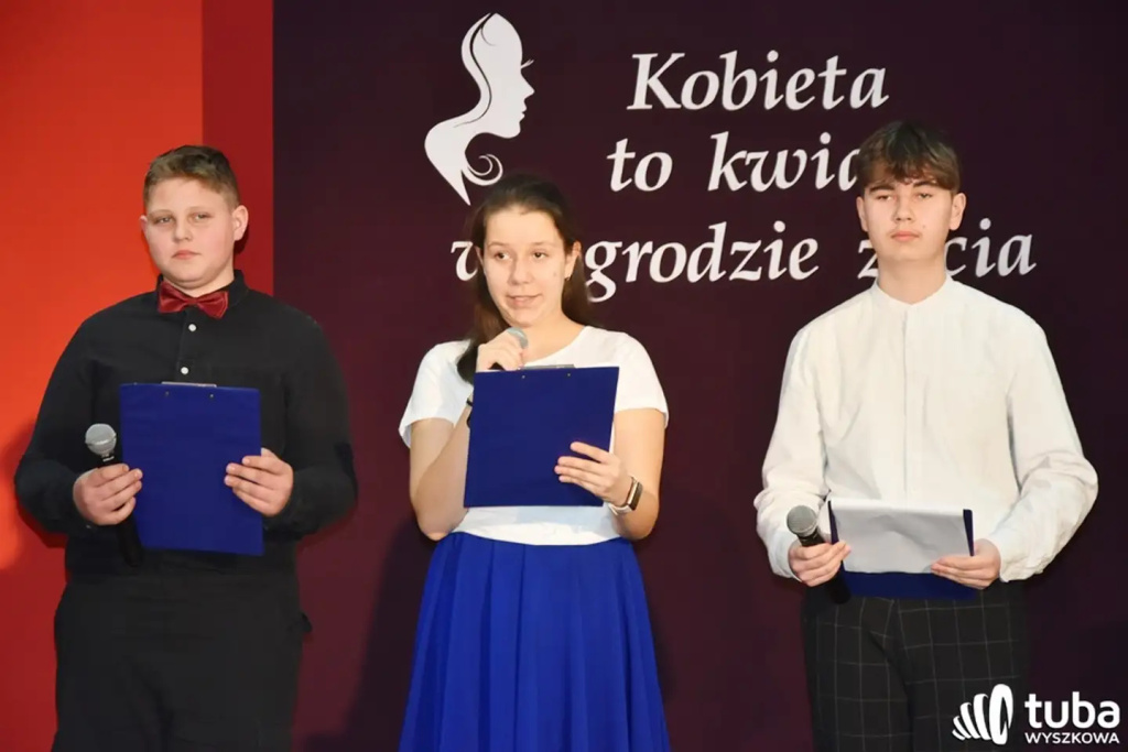 “Kobieta to kwiat w ogrodzie życia”