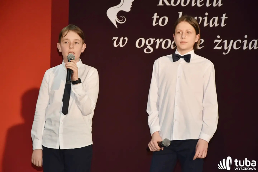 “Kobieta to kwiat w ogrodzie życia”