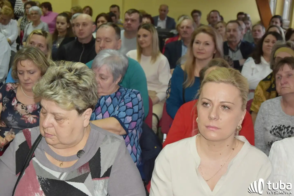 “Kobieta to kwiat w ogrodzie życia”