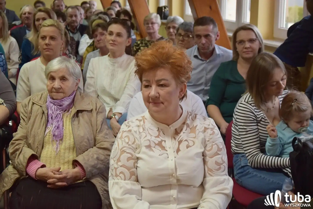 “Kobieta to kwiat w ogrodzie życia”