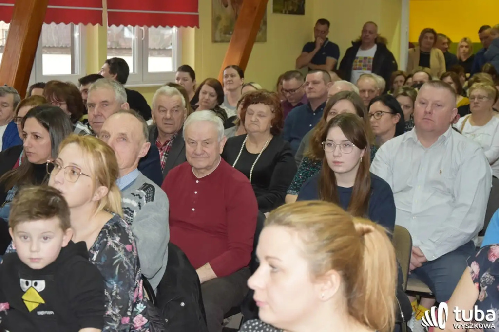 “Kobieta to kwiat w ogrodzie życia”
