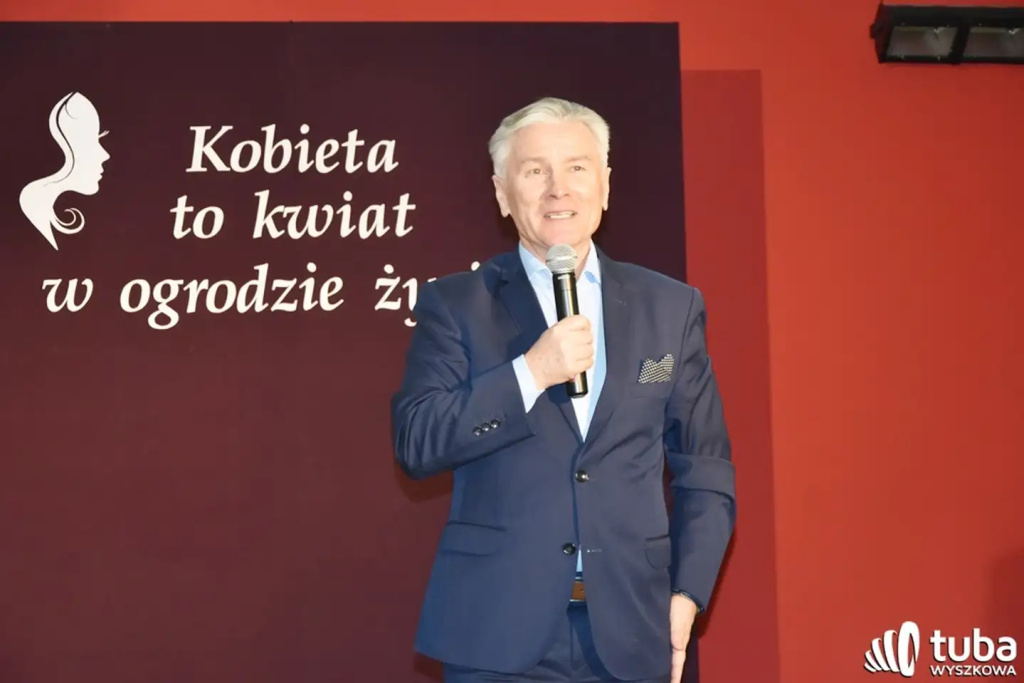 “Kobieta to kwiat w ogrodzie życia”