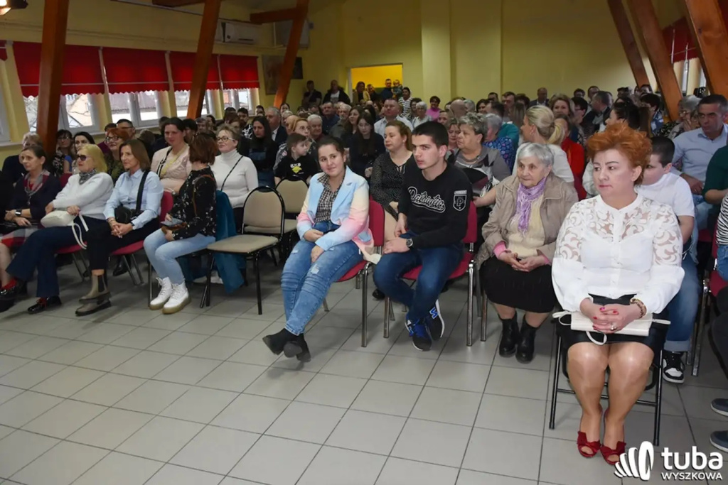 “Kobieta to kwiat w ogrodzie życia”