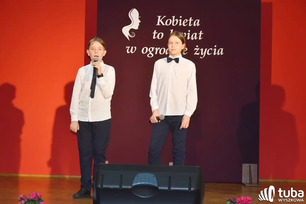 “Kobieta to kwiat w ogrodzie życia”