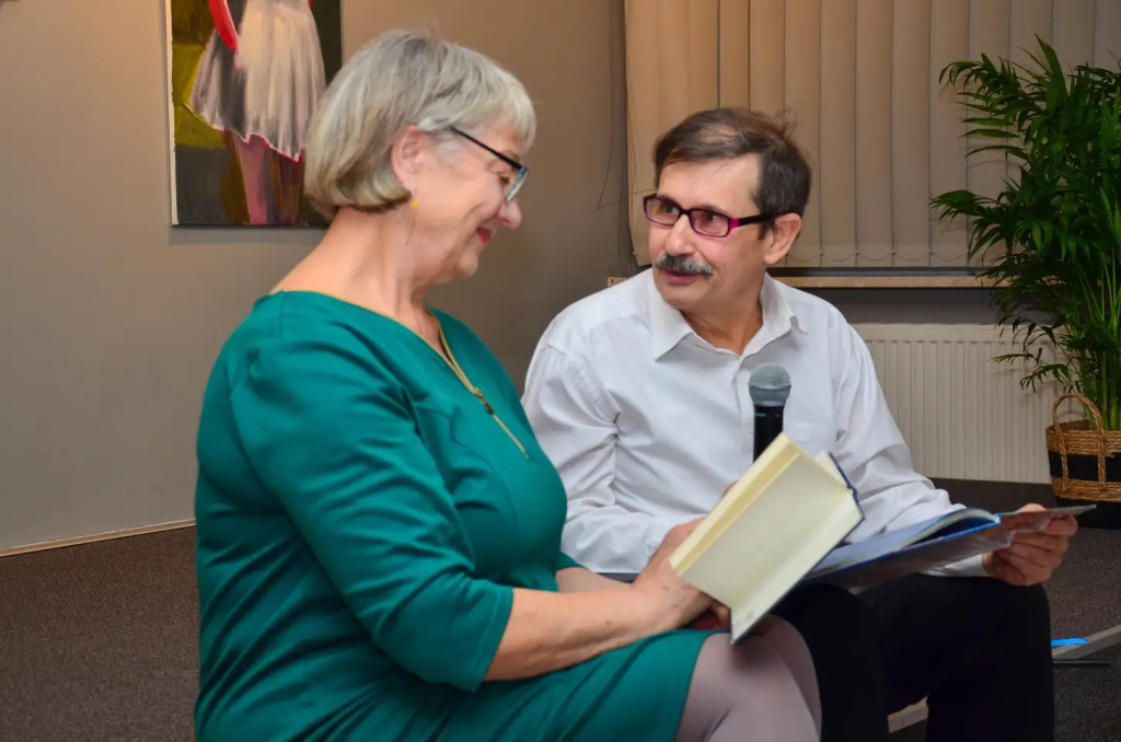 „Tak wiele radości”, czyli Dzień Kobiet w Bibliotece Miejskiej