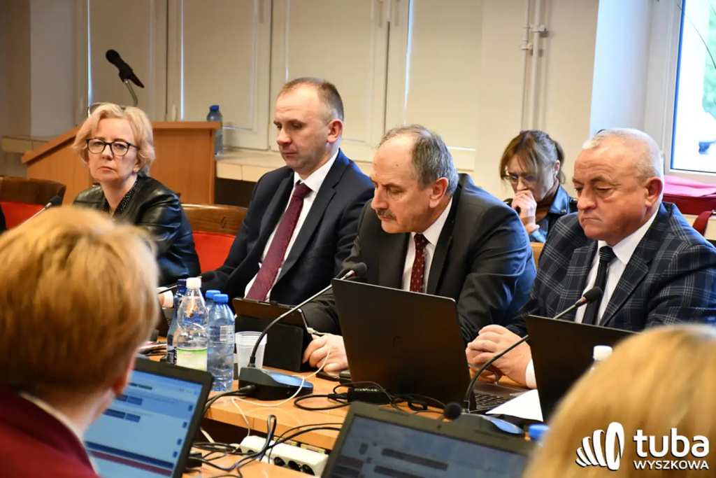Pandemia, wojna, polityczne potyczki. Podsumowanie burzliwej kadencji Rady Powiatu Wyszkowskiego