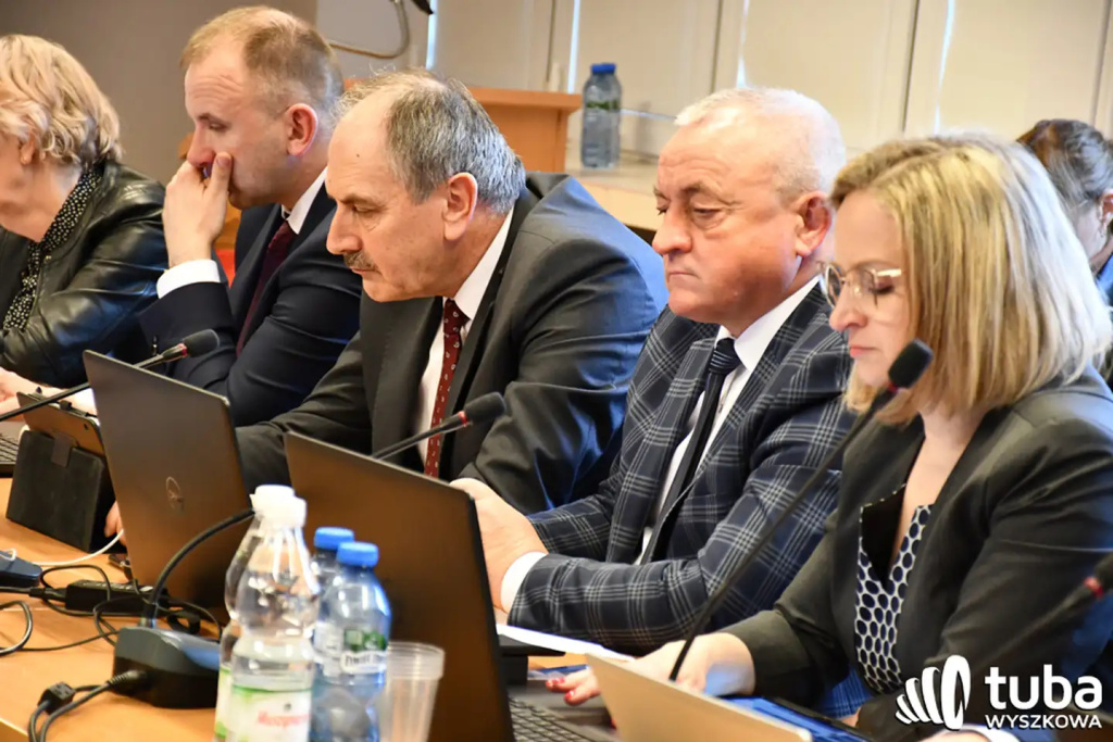 Pandemia, wojna, polityczne potyczki. Podsumowanie burzliwej kadencji Rady Powiatu Wyszkowskiego
