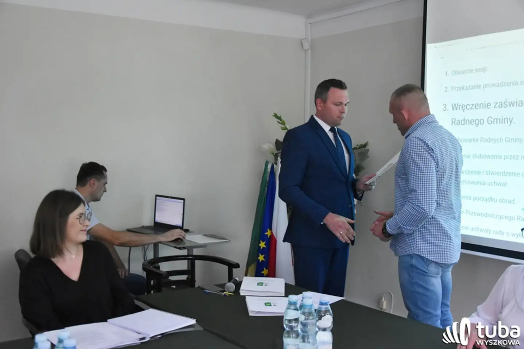 Wójt oraz radni gminy Długosiodło zaprzysiężeni