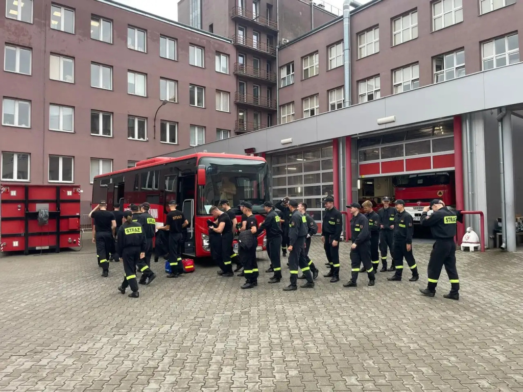 Strażacy z Wyszkowa wsparciem na terenach zagrożonych powodzią