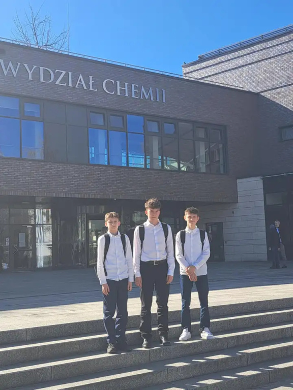 Młodzi chemicy SP w Dalekiem na Uniwersytecie Jagiellońskim