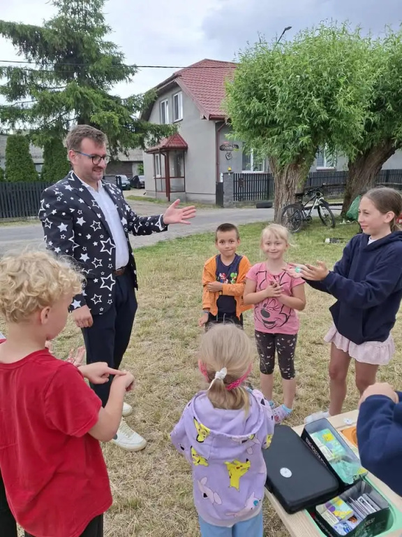 Magia, grill i wspólna zabawa - udany piknik w Ślubowie