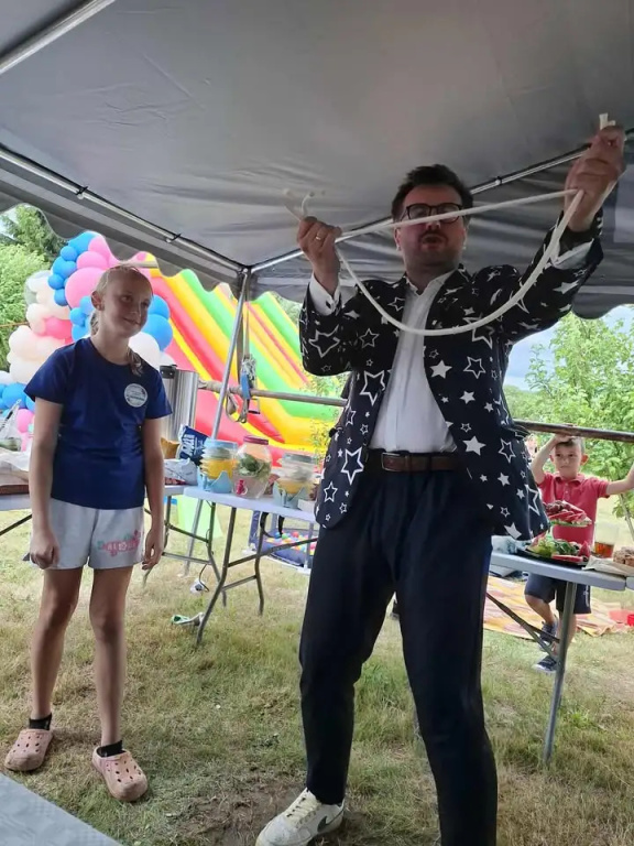 Magia, grill i wspólna zabawa - udany piknik w Ślubowie