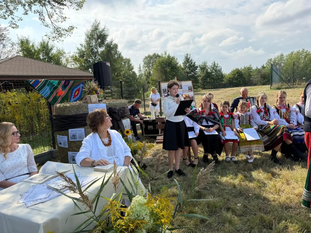 Narodowe Czytanie poezji Kochanowskiego - święto literatury i tradycji pod lipą