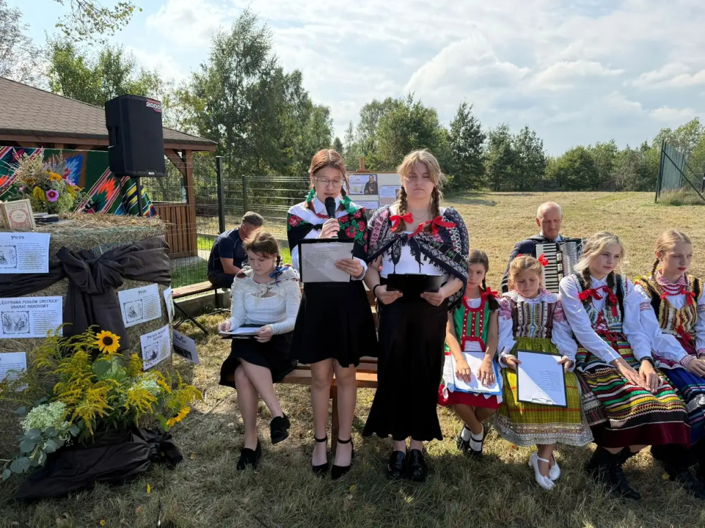Narodowe Czytanie poezji Kochanowskiego - święto literatury i tradycji pod lipą
