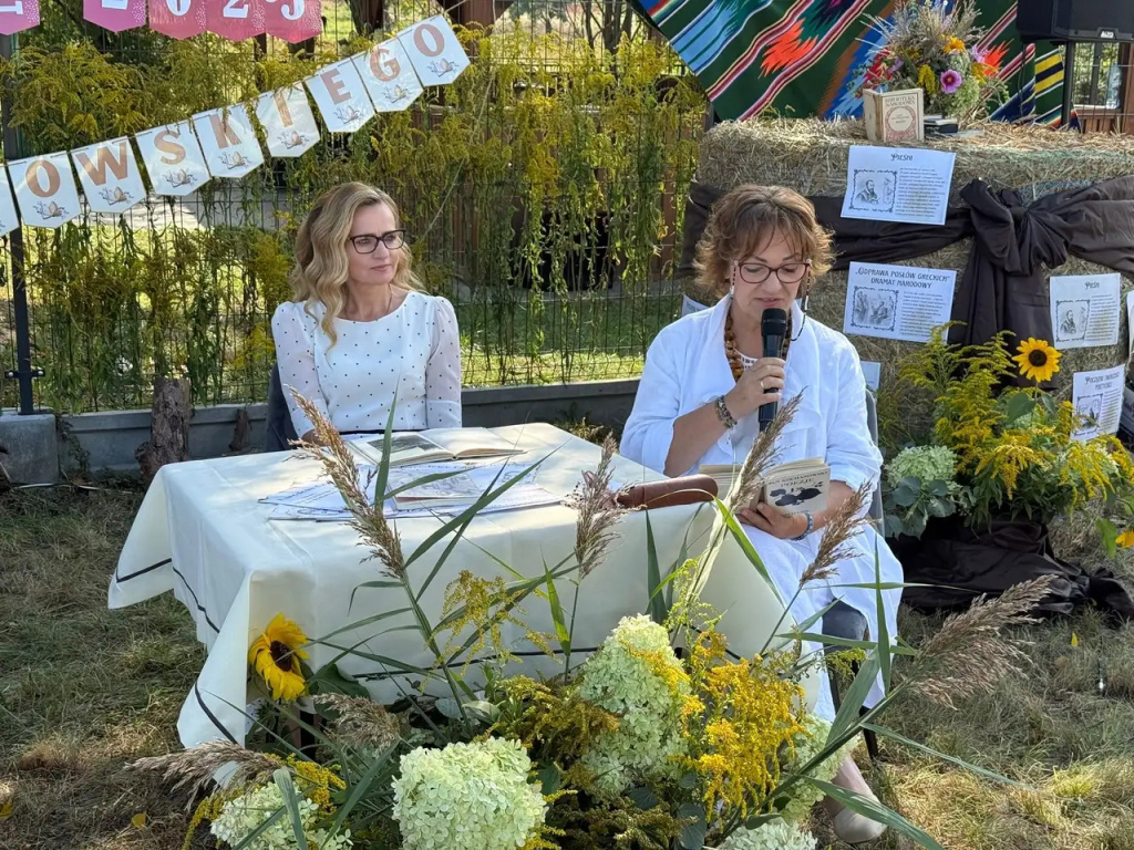 Narodowe Czytanie poezji Kochanowskiego - święto literatury i tradycji pod lipą