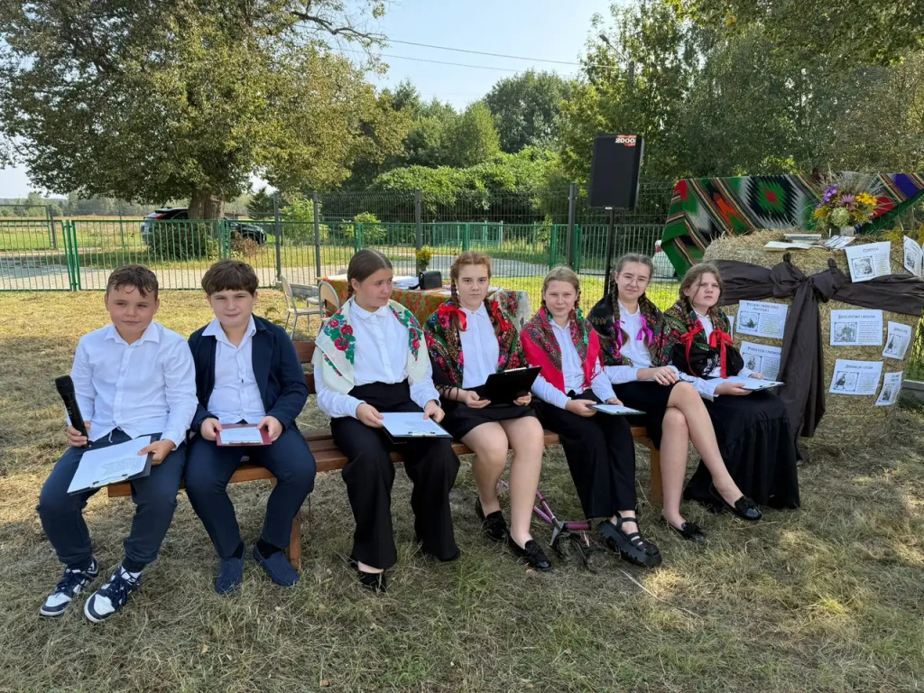 Narodowe Czytanie poezji Kochanowskiego - święto literatury i tradycji pod lipą