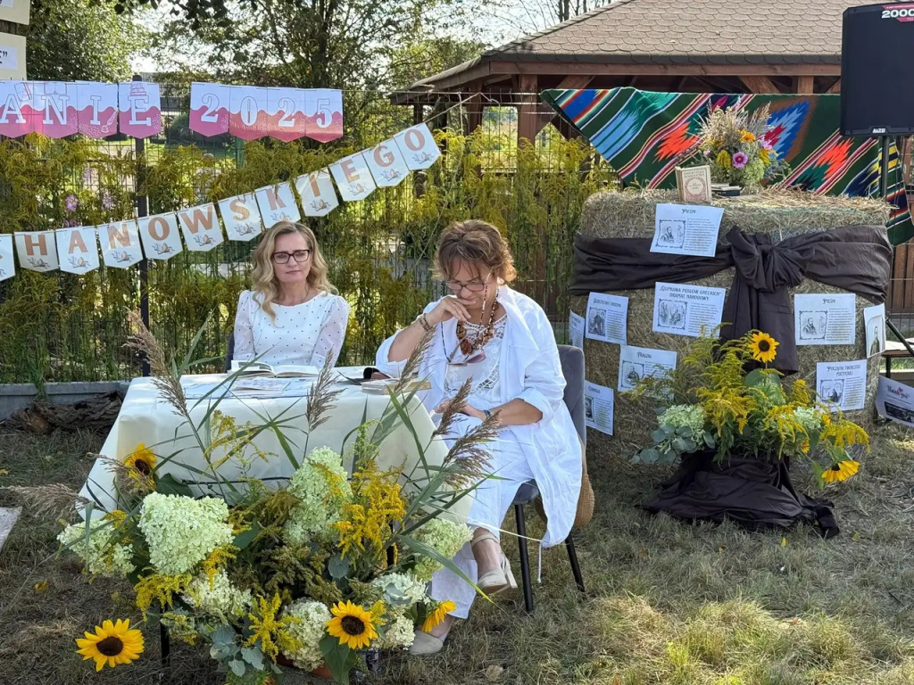 Narodowe Czytanie poezji Kochanowskiego - święto literatury i tradycji pod lipą