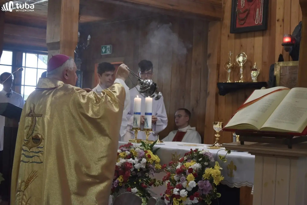 Złoty jubileusz parafii w Rybienku Leśnym