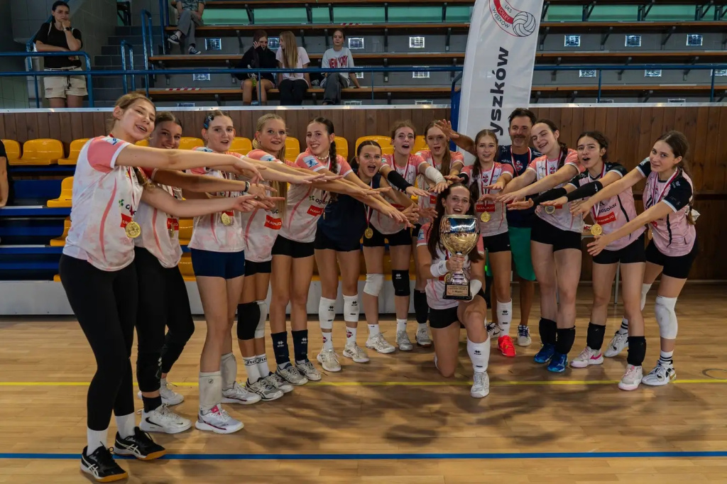 Triumf siatkówki! Za nami historyczny I Turniej Kadetek Volley Wyszków