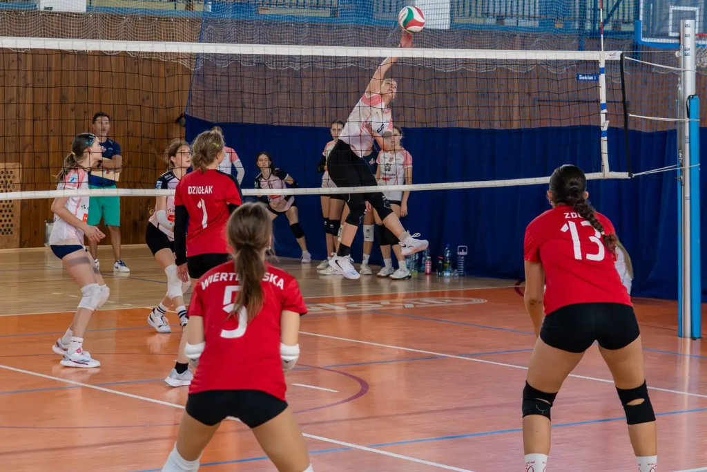 Triumf siatkówki! Za nami historyczny I Turniej Kadetek Volley Wyszków