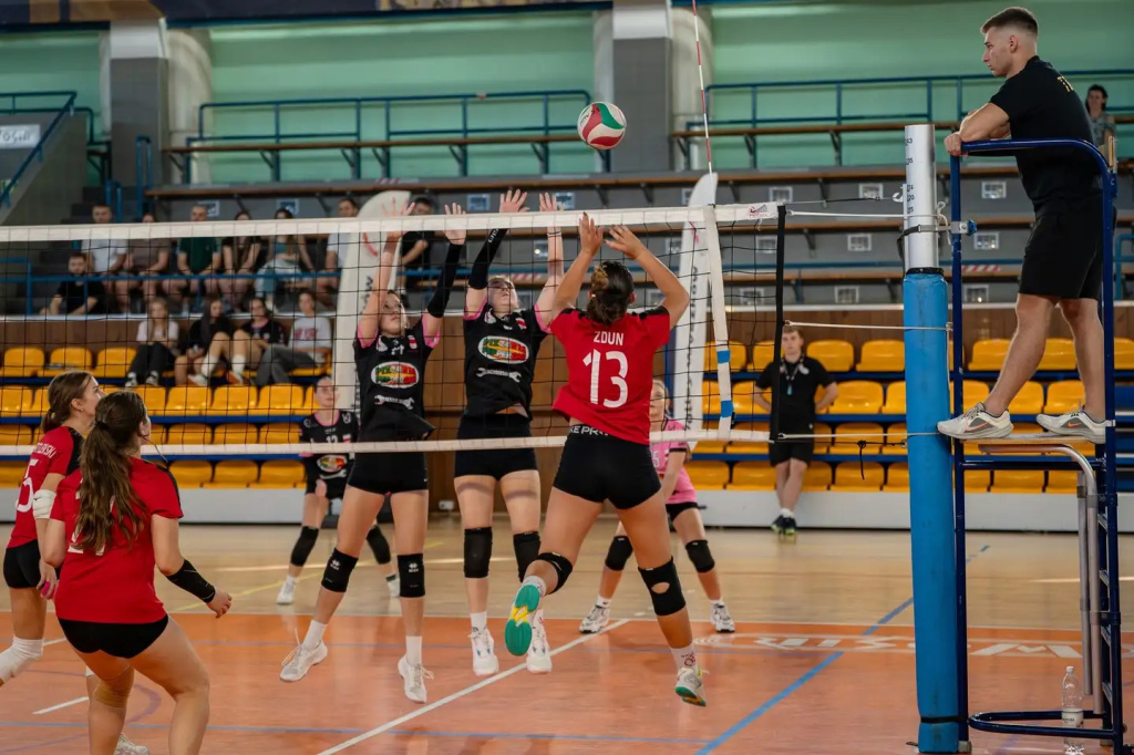 Triumf siatkówki! Za nami historyczny I Turniej Kadetek Volley Wyszków
