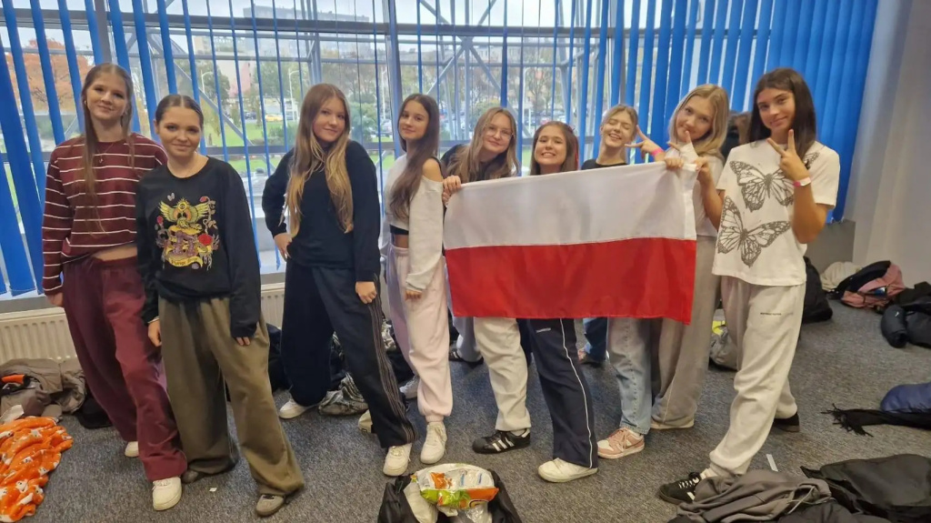 Szkoła Tańca Latino Fever z trofeami Mistrzostw Świata i Pucharu Świata