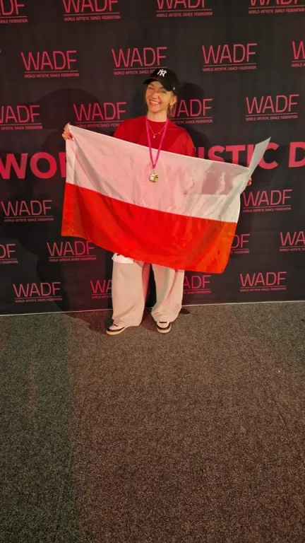 Szkoła Tańca Latino Fever z trofeami Mistrzostw Świata i Pucharu Świata