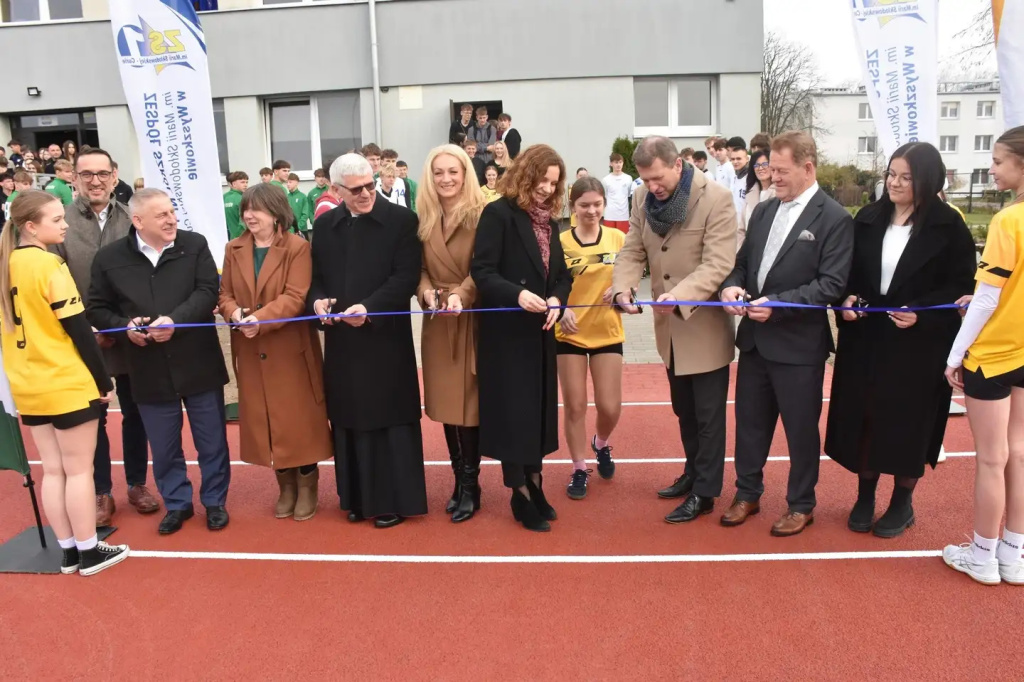 Nowy kompleks sportowy powiatu. Dla uczniów i dla mieszkańców